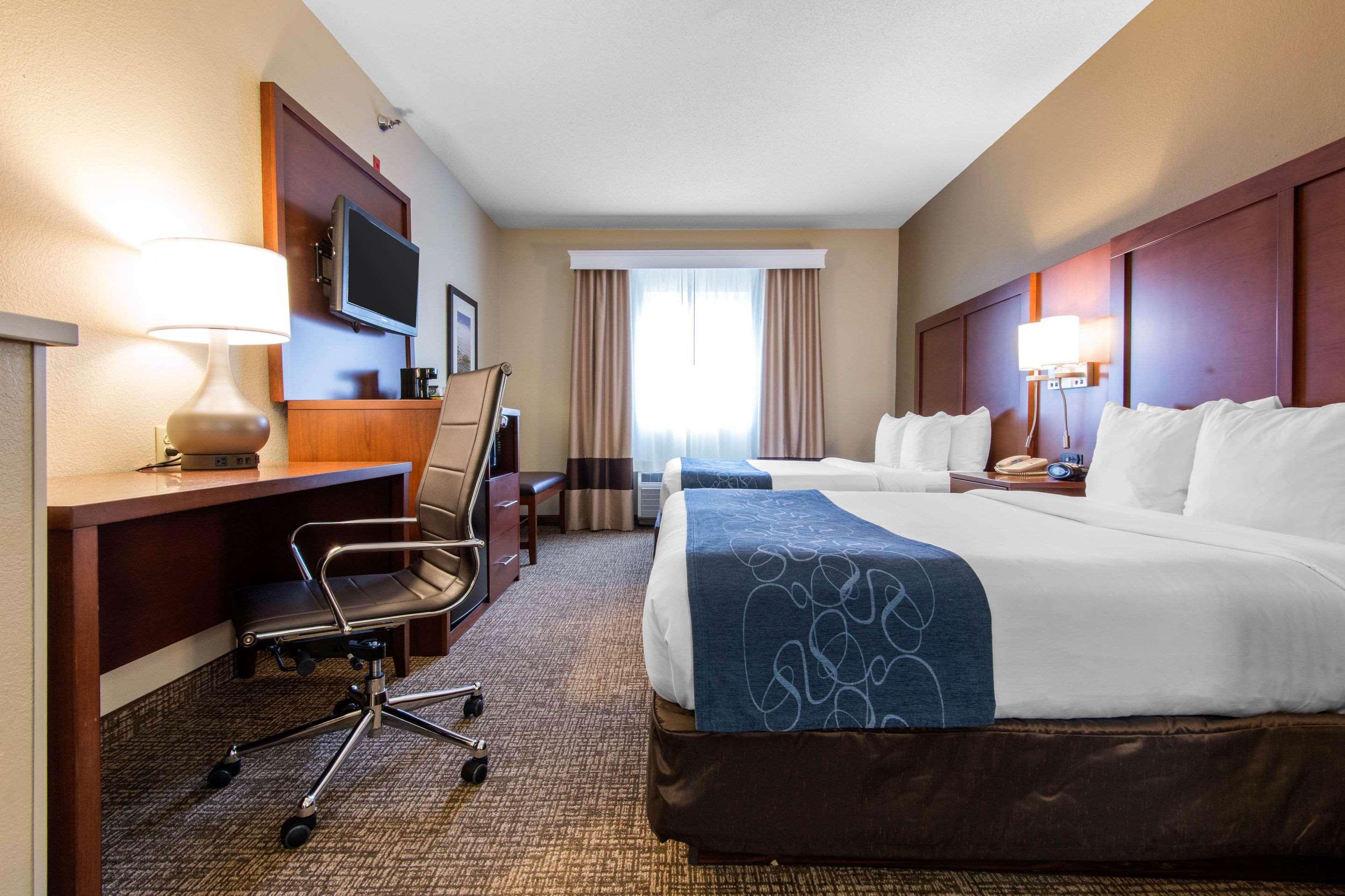 Comfort Suites Rochester Henrietta University Area Bagian luar foto