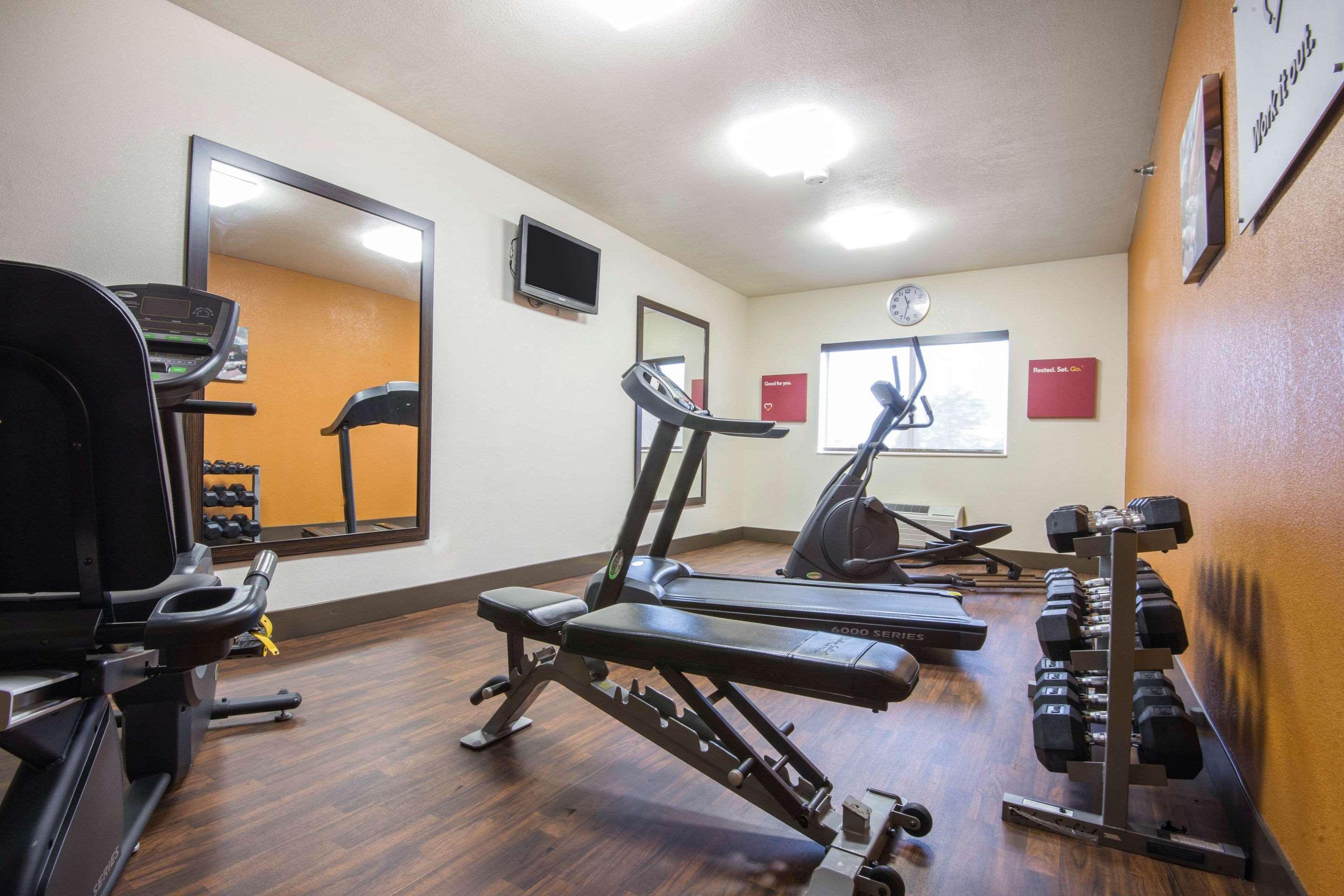 Comfort Suites Rochester Henrietta University Area Bagian luar foto