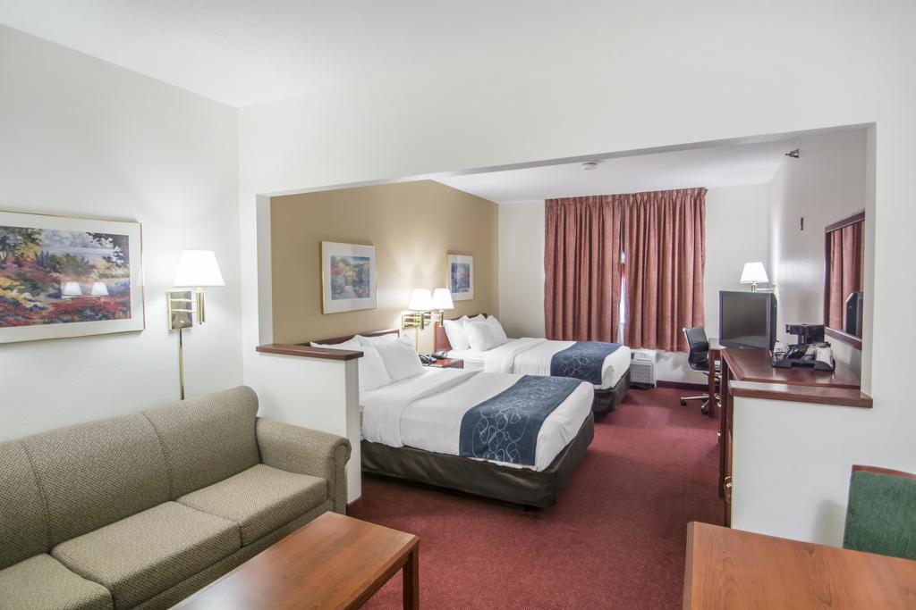Comfort Suites Rochester Henrietta University Area Bagian luar foto