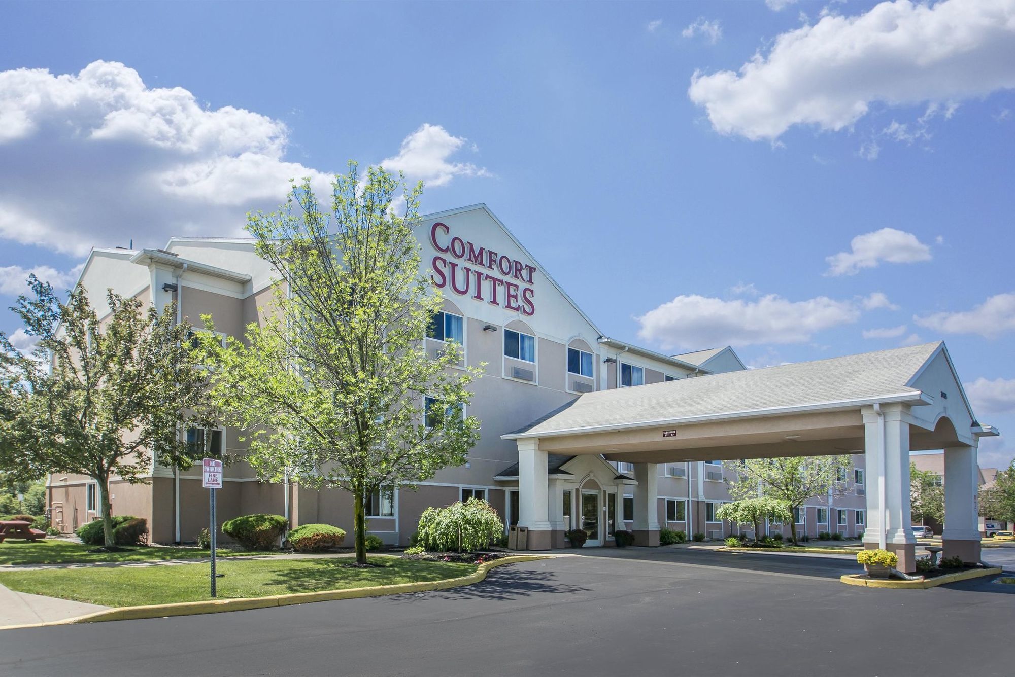 Comfort Suites Rochester Henrietta University Area Bagian luar foto