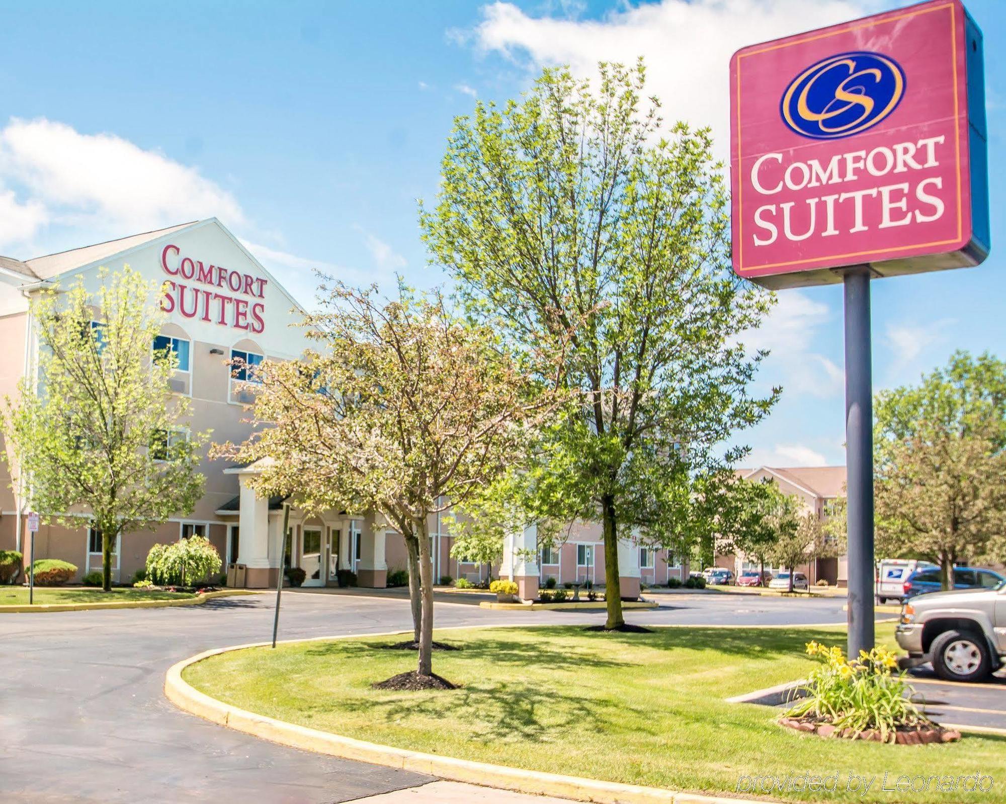 Comfort Suites Rochester Henrietta University Area Bagian luar foto