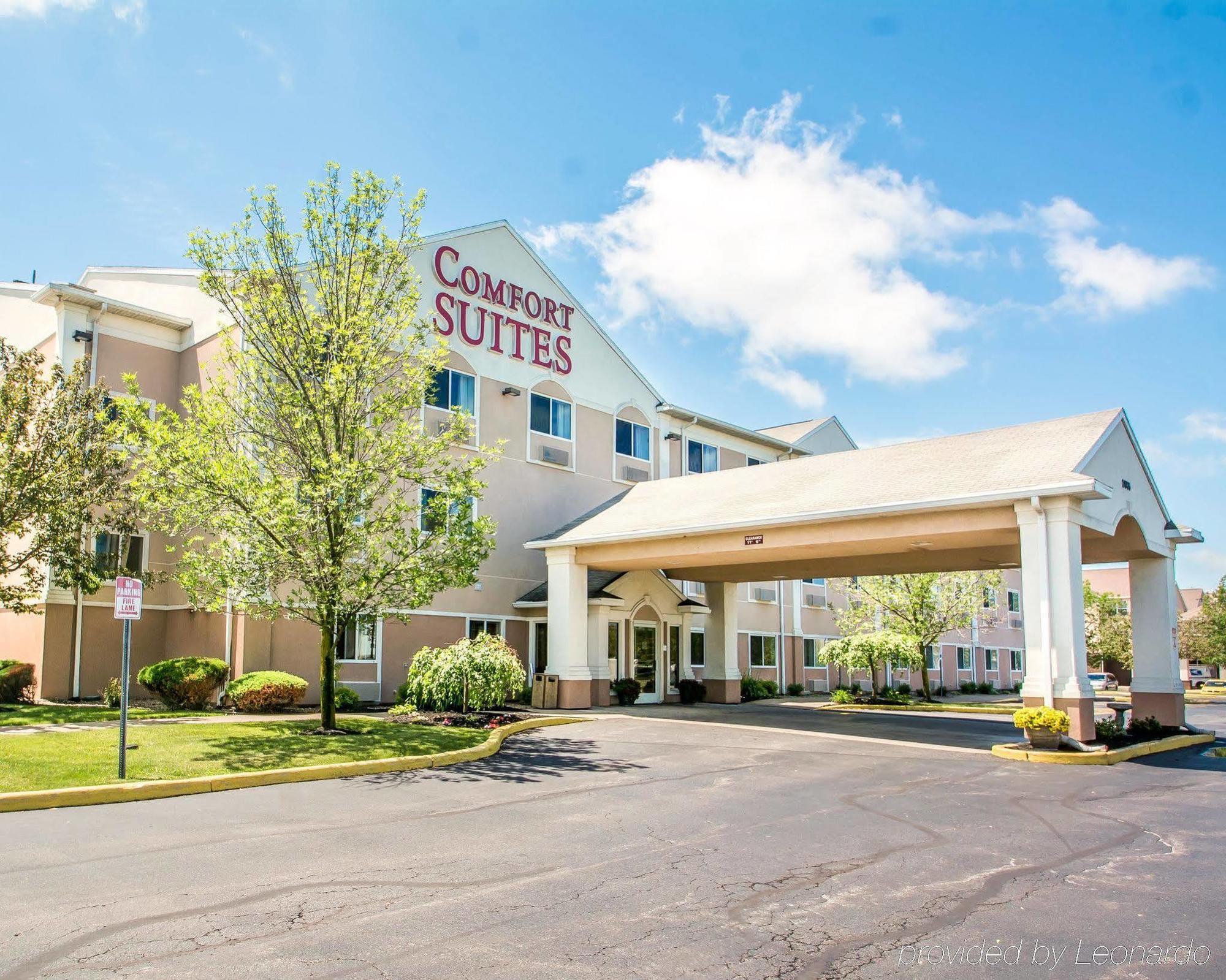 Comfort Suites Rochester Henrietta University Area Bagian luar foto