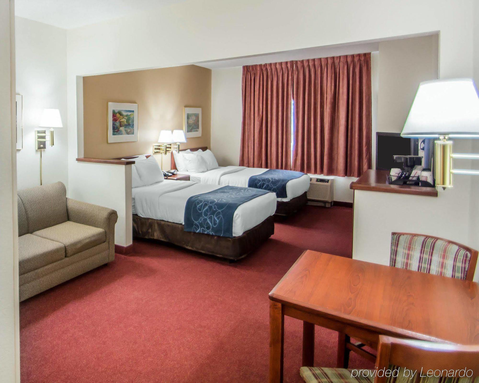 Comfort Suites Rochester Henrietta University Area Bagian luar foto