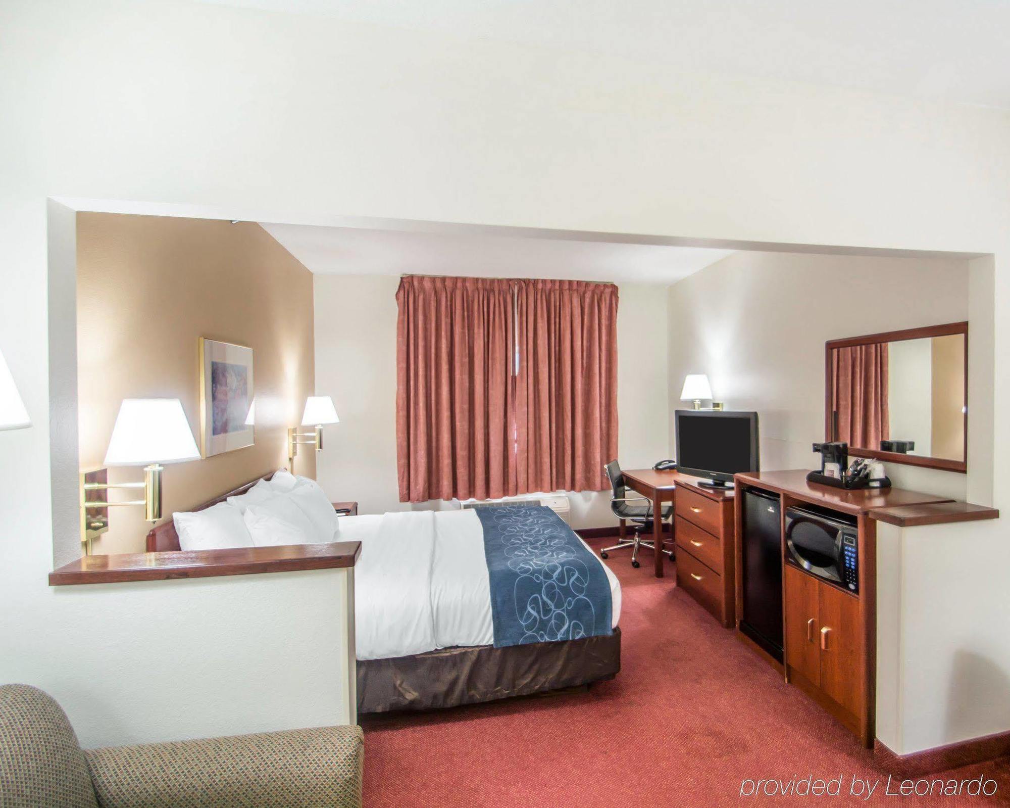 Comfort Suites Rochester Henrietta University Area Bagian luar foto