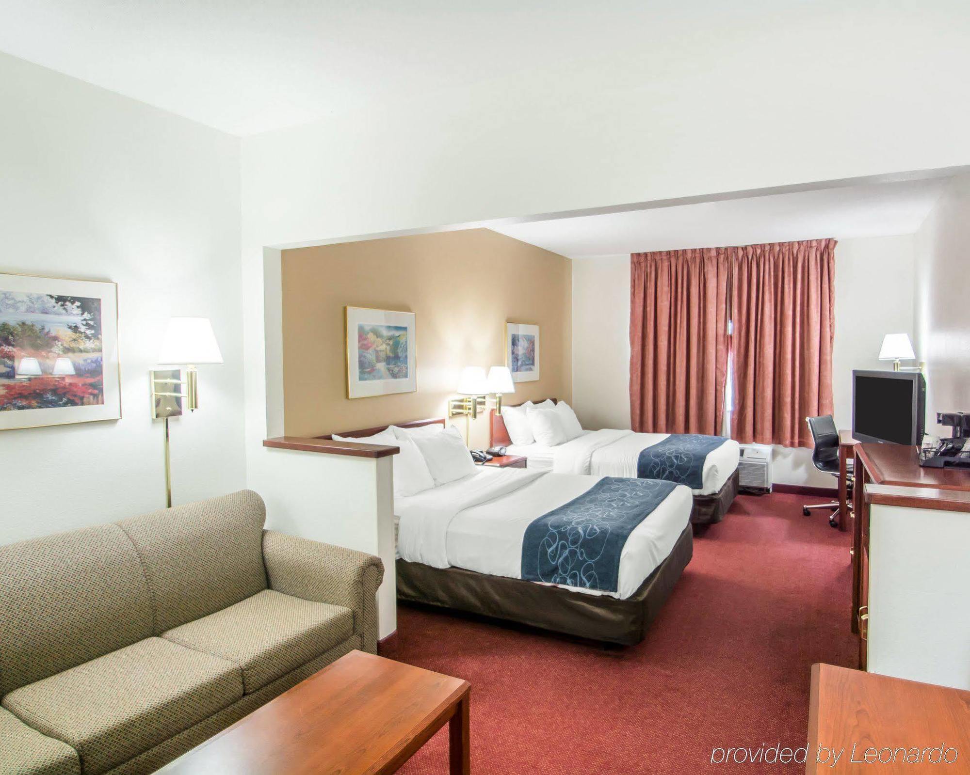 Comfort Suites Rochester Henrietta University Area Bagian luar foto