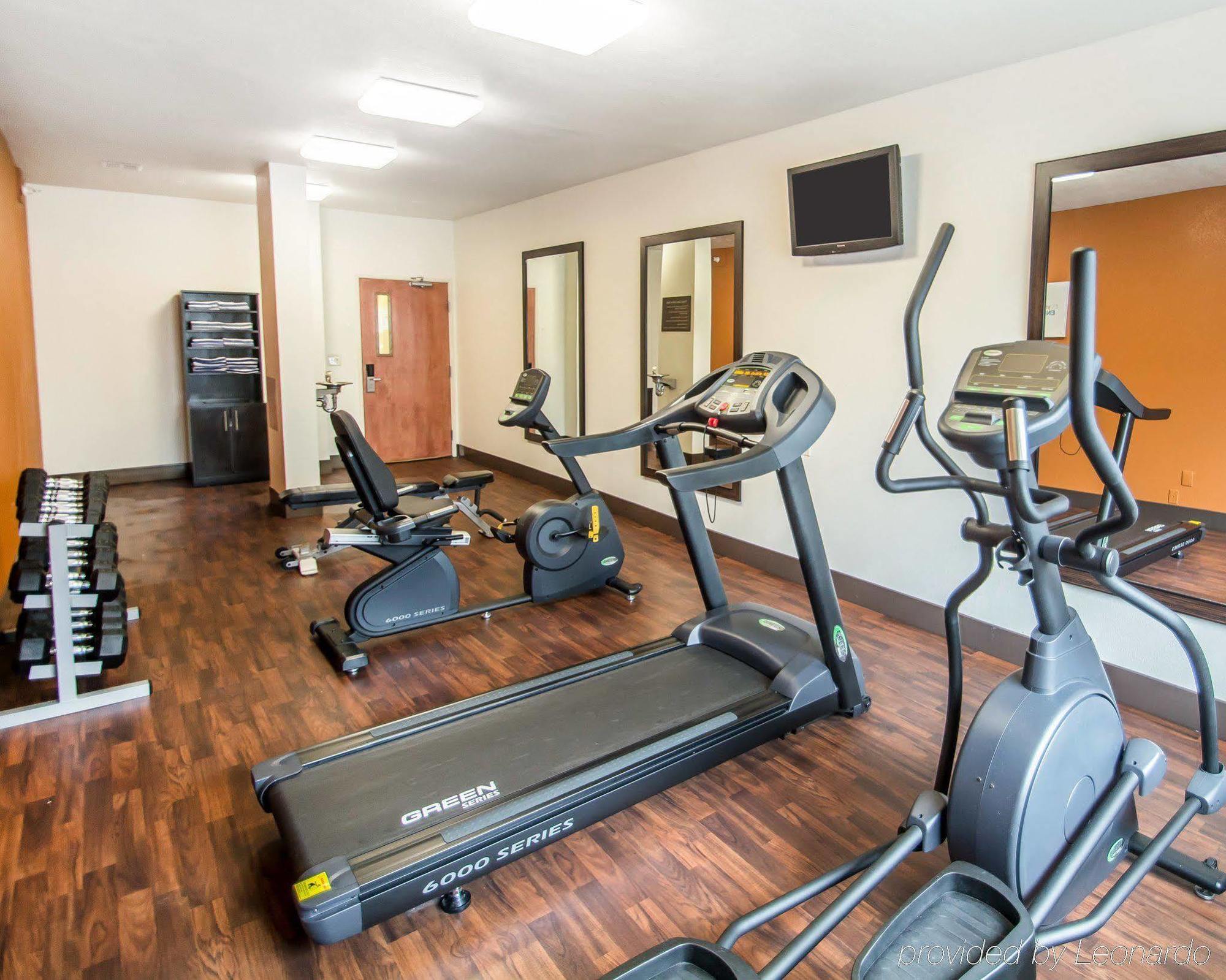 Comfort Suites Rochester Henrietta University Area Bagian luar foto